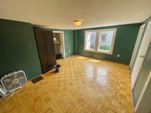 226 Elmwood Ave #A, Burlington, VT 05401