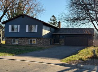 8925 Bass Creek Ct, Minneapolis, MN 55428