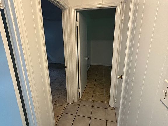 5th image of 200 W Poplar Ave #2