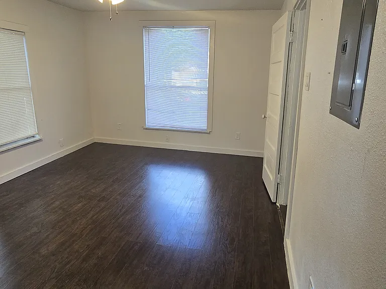 215 Margil St — Photo 6
