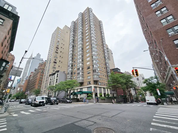 137 East 36th Street image 1 of 18