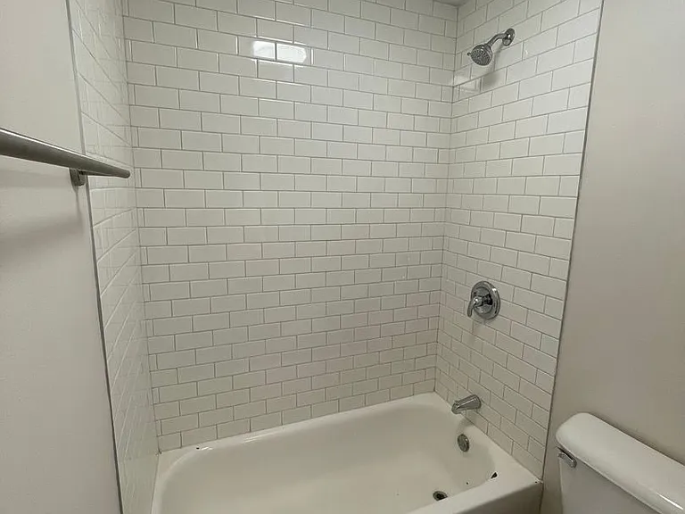 113 S Platten St — Photo 11