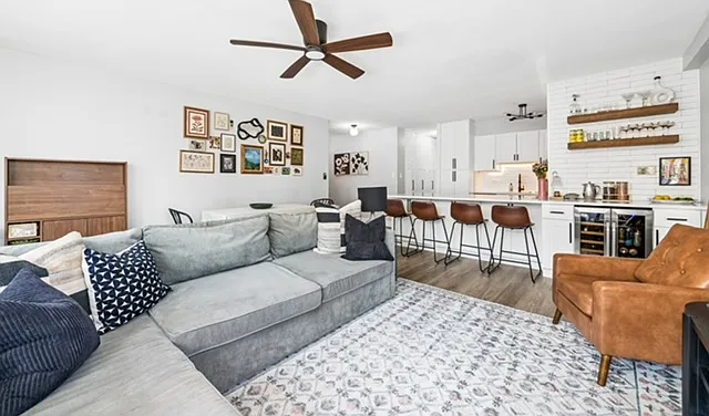 1 bed, 782 sqft, $3,000 — Photo 3
