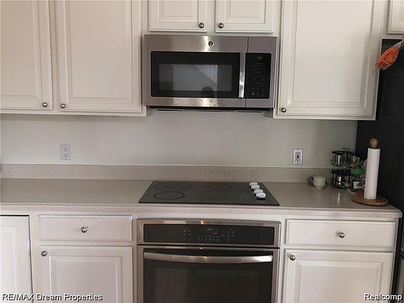 5th image of 17080 Birchwood Dr #2