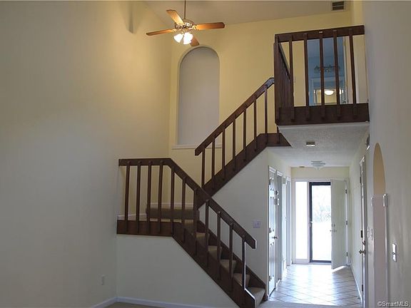 4th image of 51 Copper Beech Dr Unit 51