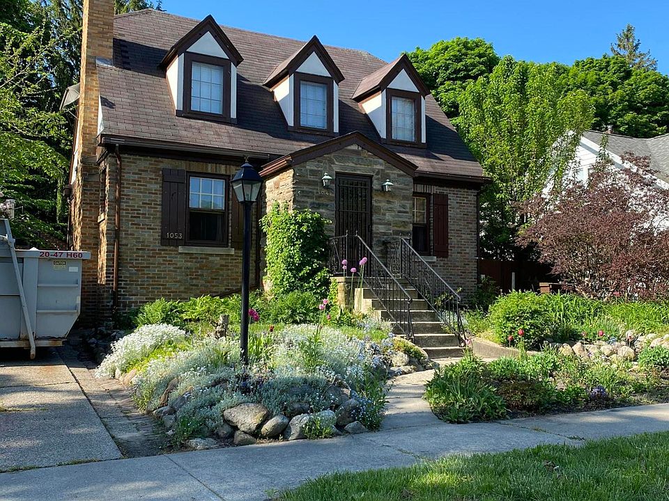 1st image of 1053 W Forest Ave