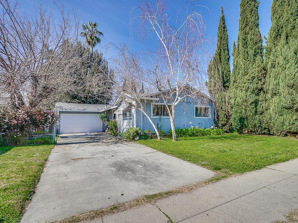 1st image of 1641 Santee Dr