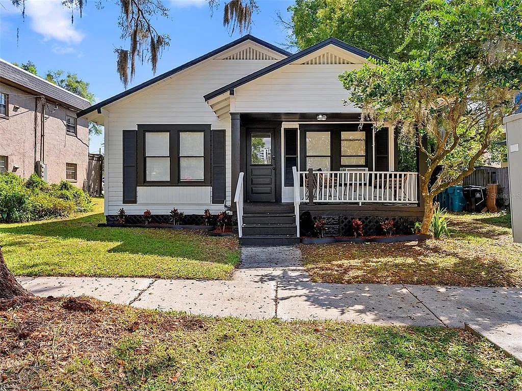 2 bed, 1.0 bath, 566 sqft, $2,610 — Photo 2