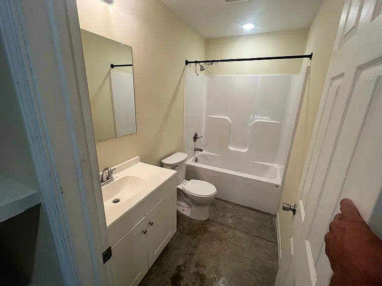 1112 E Boston St — Photo 4