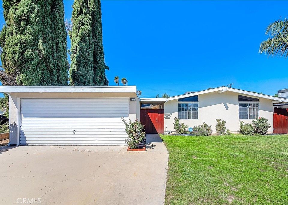 1st image of 20553 Kittridge St