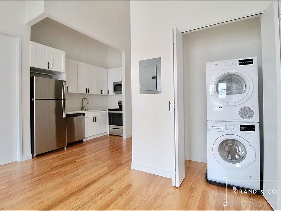 1st image of 275 Harman St #2A