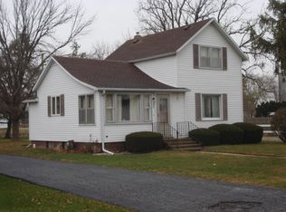 300 Gary St, Leonore, IL 61332