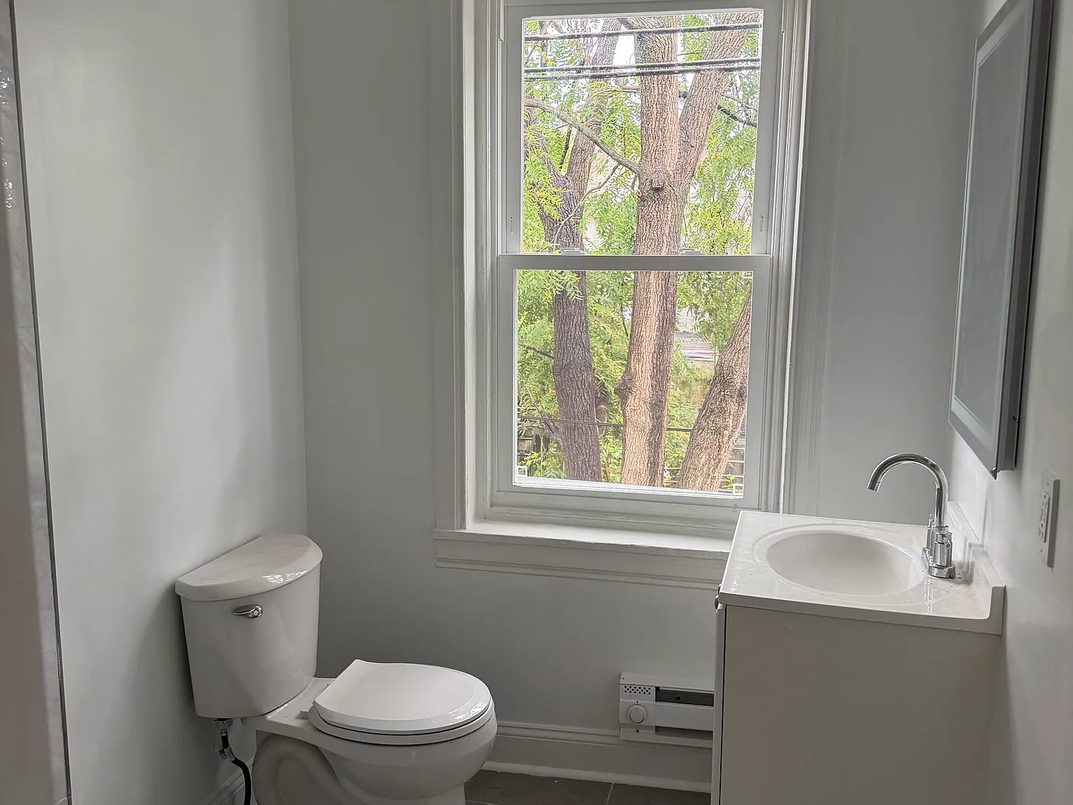 1 bed, 700 sqft, $1,200 — Photo 4
