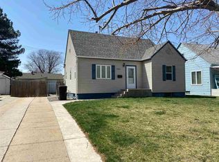 1402 W 3rd St, Mccook, NE 69001