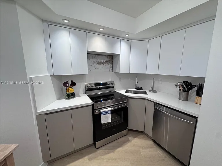 3800 Galt Ocean Dr #709 — Photo 13