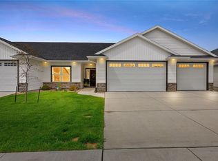 413 15th Ave SW, Mount Vernon, IA 52314