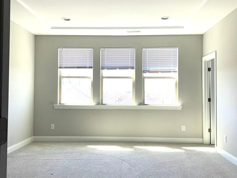 2631 Statesville Ave — Photo 6