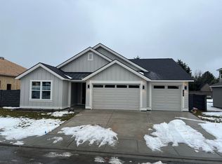 375 Epic St, Richland, WA 99352