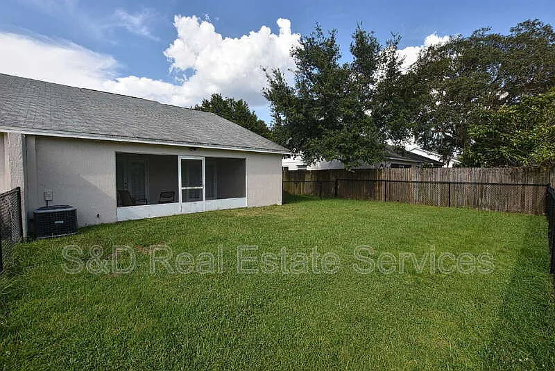 1072 Meadowood Pointe Rd
