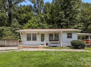 27 McGee Cir, Fairview, NC 28730
