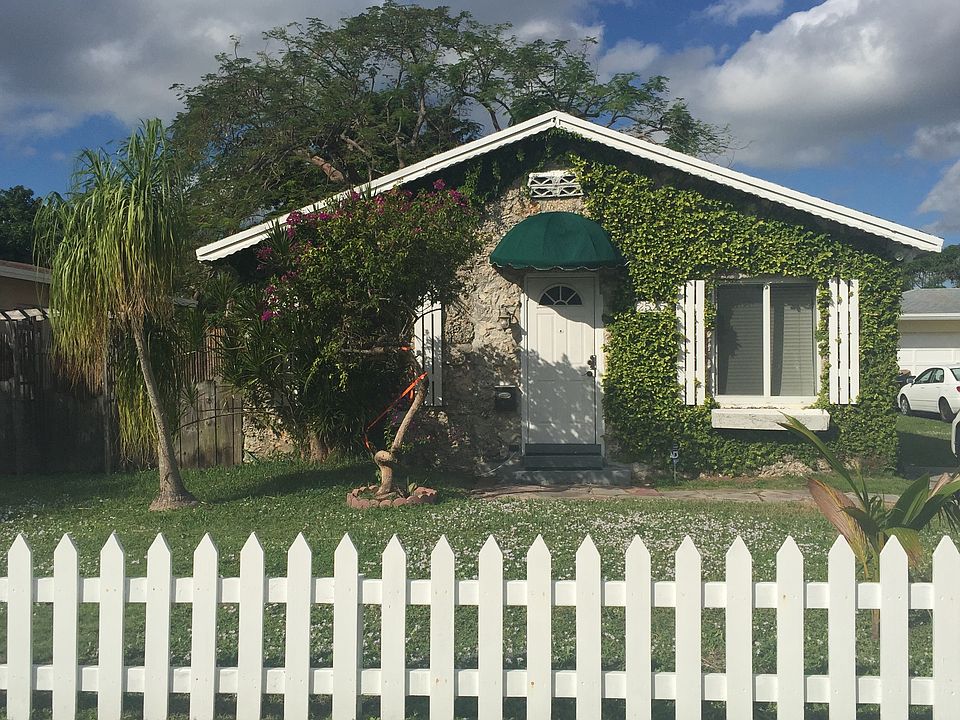 1st image of 2525 Madison St