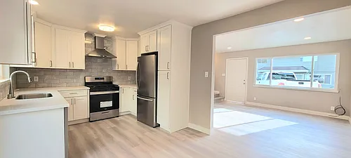 Montrose Apts Photo 1