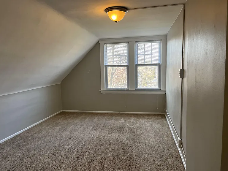 2626 Hampshire Rd — Photo 22