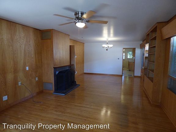 3rd image of 3732 Bancroft St
