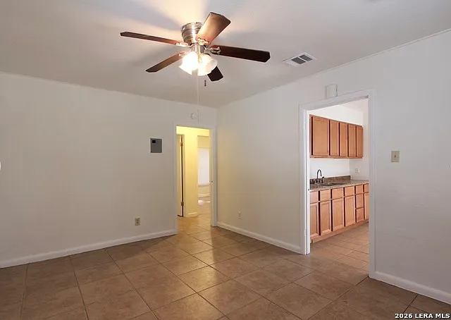 2 bed, 1.0 bath, 660 sqft, $1,350 — Photo 3