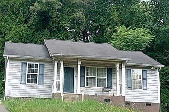 1st image of 754 W Pine Cir