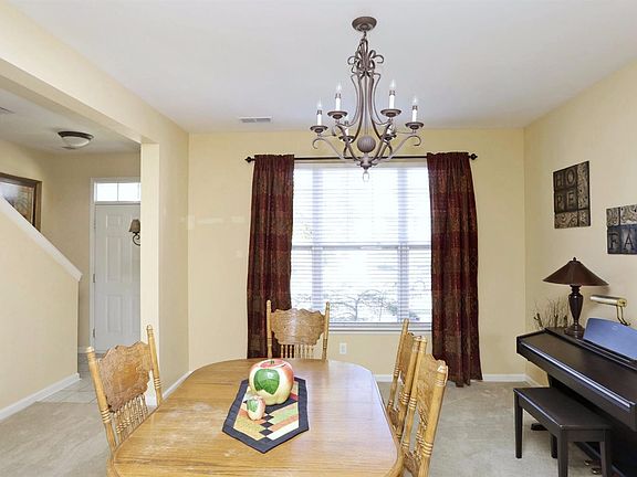4th image of 4408 Walnut Creek Dr