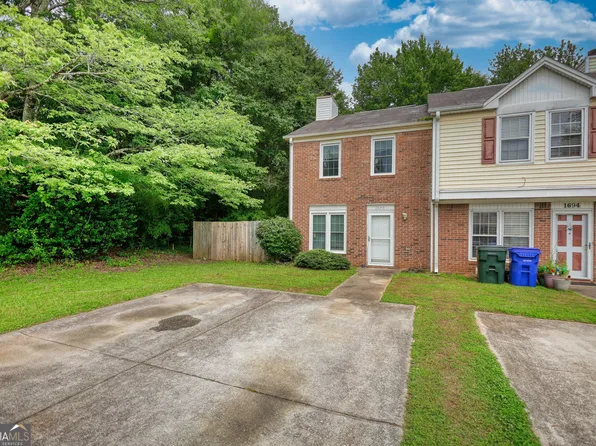 1696 Hunting Creek Dr SE, Conyers, GA 30013