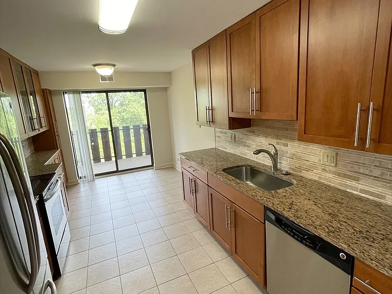 1655 Lake Cook Rd #343 — Photo 10