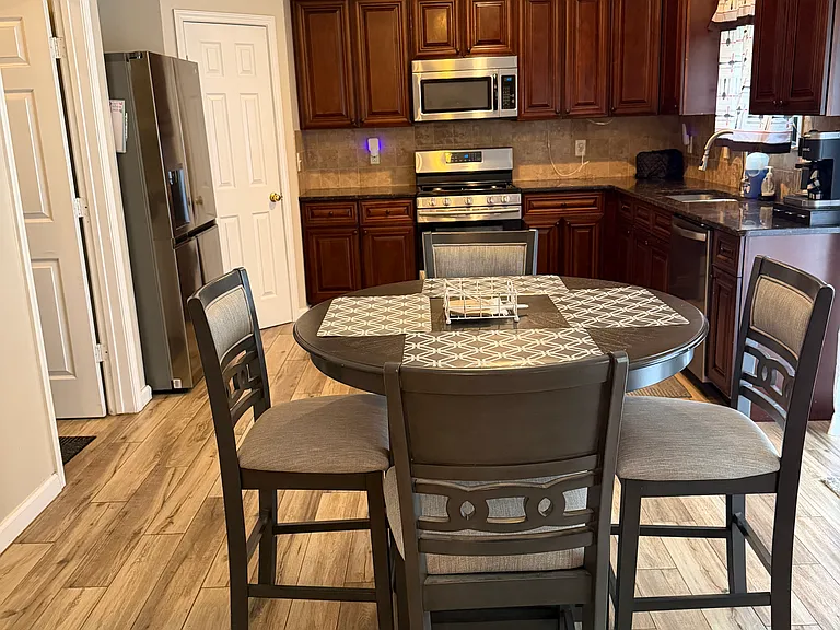 1613 Atkinson Park Cir — Photo 11