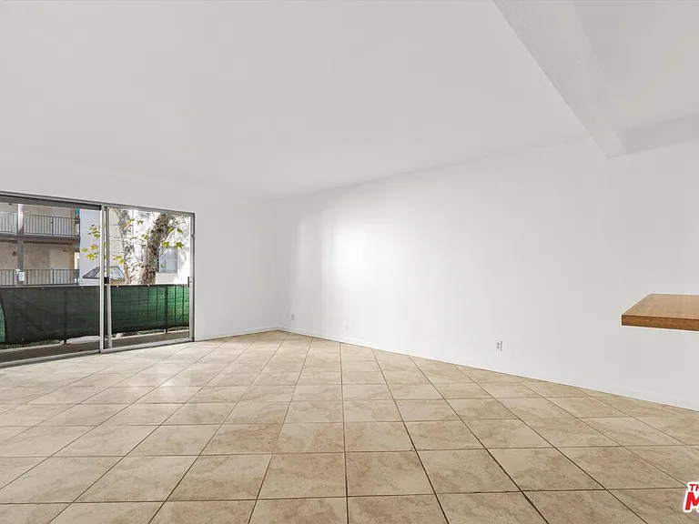 5460 White Oak Ave #A105 — Photo 6