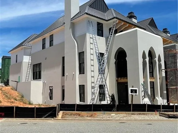 180 5th St, Fayetteville, GA 30214