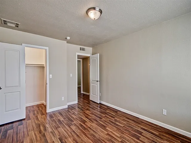 10930 W Montecito Ave — Photo 12