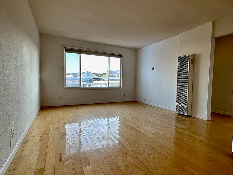 2847 Folsom St #6 — Photo 6