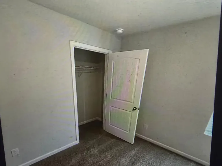 Bedroom 2 (2nd floor) - closet