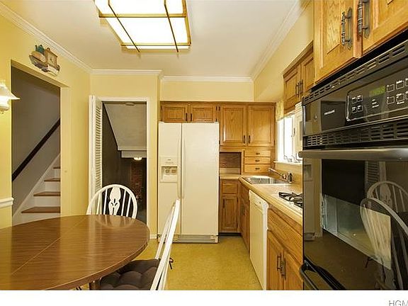 5th image of 33 Jolen Dr