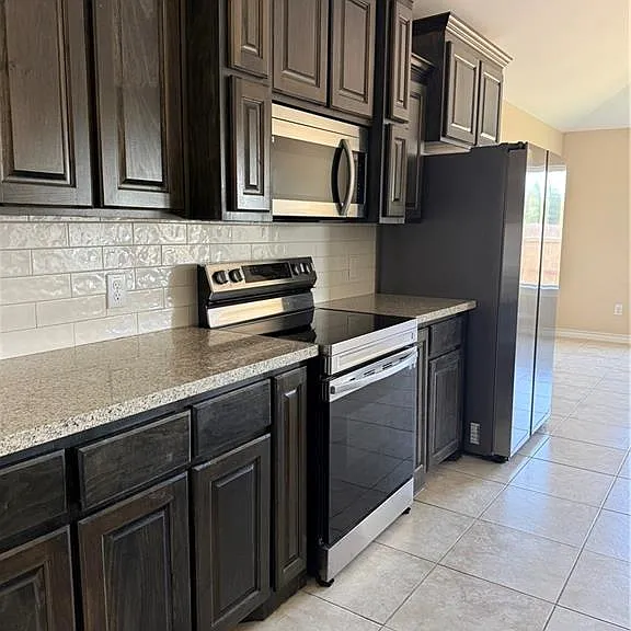 5201 Umar Ave — Photo 15