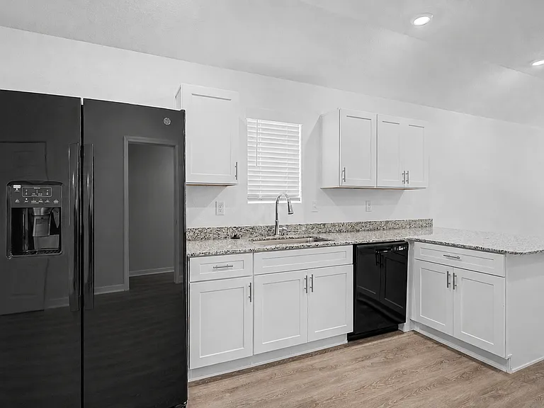 3222 S Bayou Aly — Photo 8