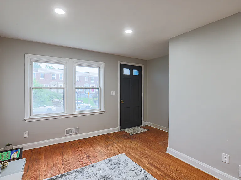 3635 Lyndale Ave — Photo 3