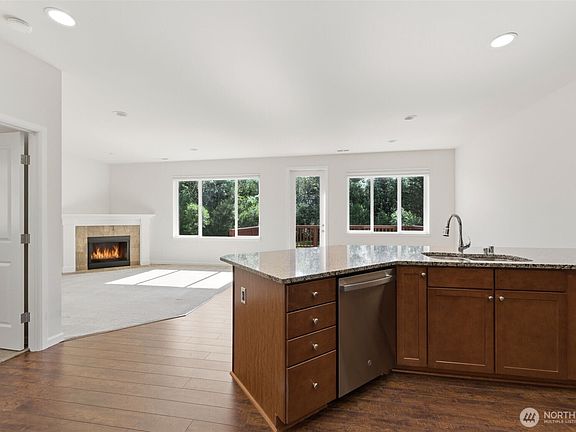 5th image of 13003 116th Avenue Ct E