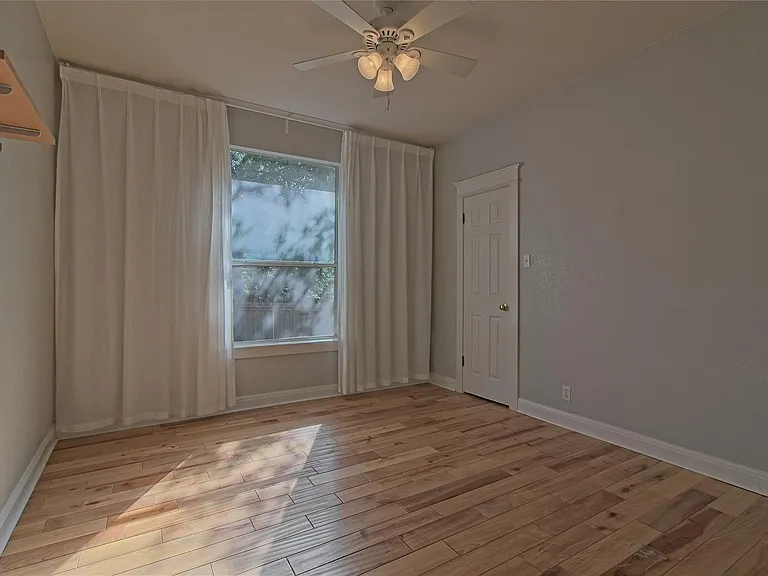 610 Palo Alto Ln — Photo 26
