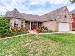 11911 Washington Green Rd, Louisville, KY 40229