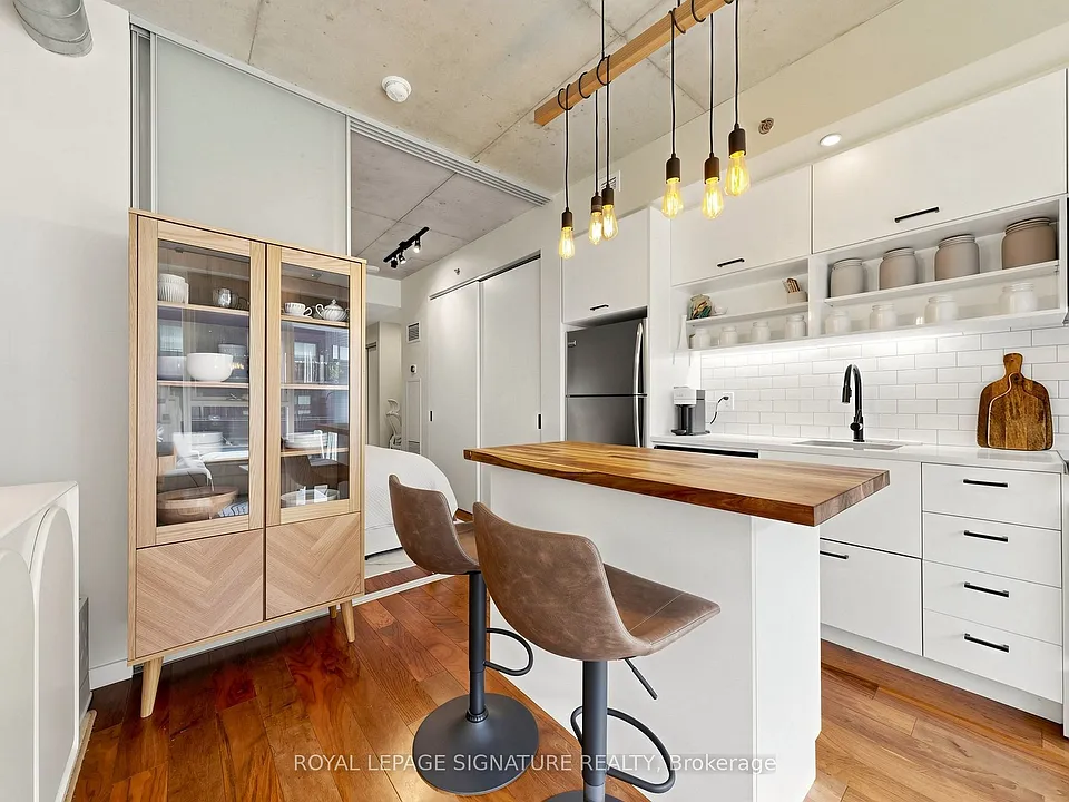 32 Trolley Cres #414