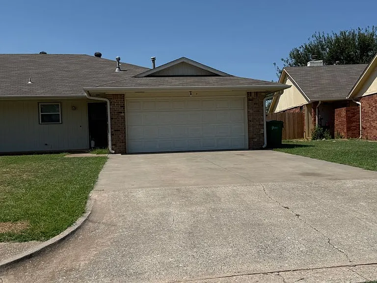 1309 Summerton Pl — Photo 1