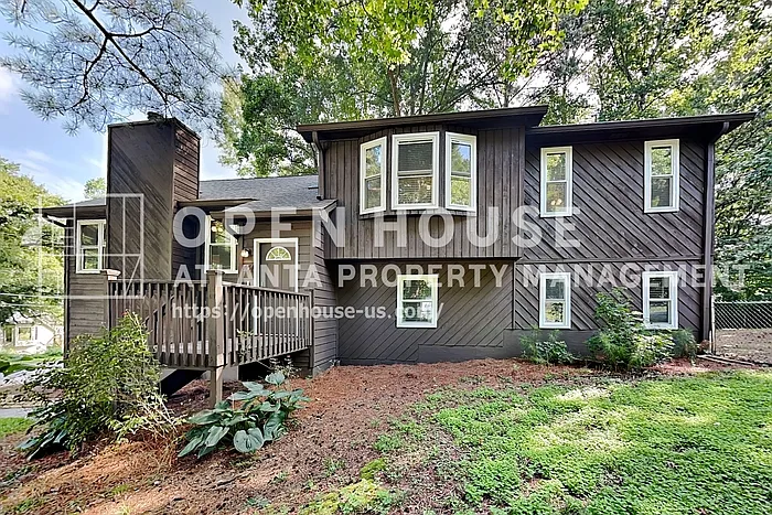 451 Monroe Trce NW
