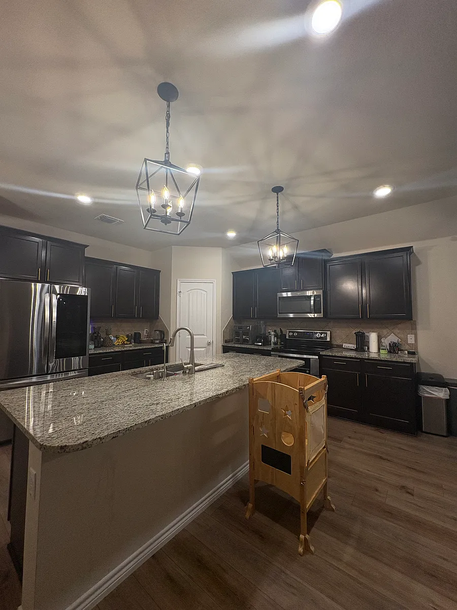 Building Photo - 6172 Lavaca Dr